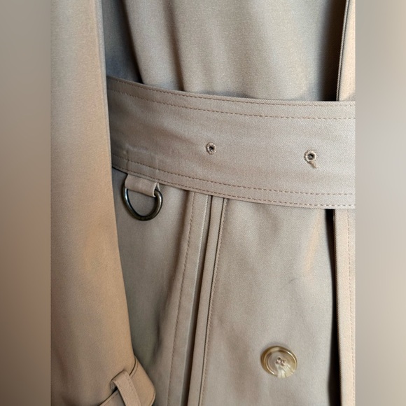 Marshall Fields Vintage Men’s Trench 
made in USA. NWOT
VERY WELL MADE - Picture 3 of 11